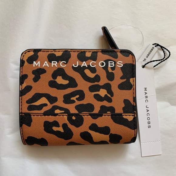 Marc Jacobs Handbags - Marc Jacobs Leopard Print Saffiano Leather Wallet